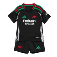 Camiseta Arsenal Bukayo Saka #7 Visitante Equipación para niños 2024-25 manga corta (+ pantalones cortos)